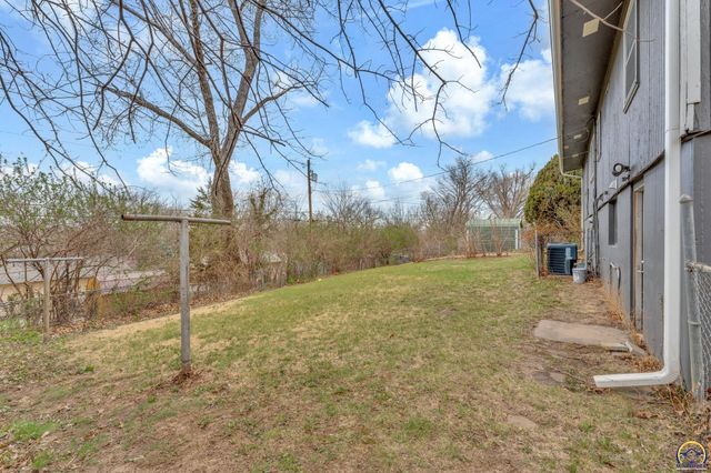 3741 SE Truman AVE, Topeka, KS 66609