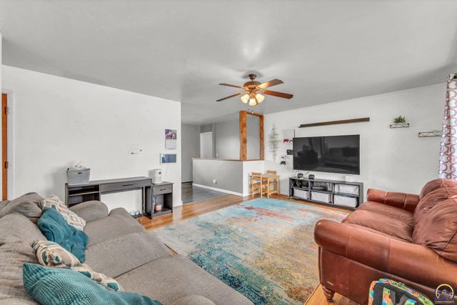 3741 SE Truman AVE, Topeka, KS 66609