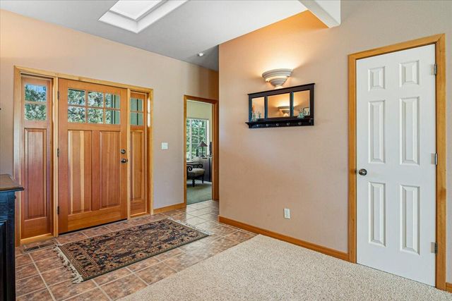 387 Goshawk Court, Redmond, OR 97756