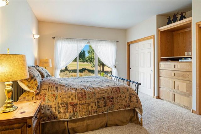 387 Goshawk Court, Redmond, OR 97756