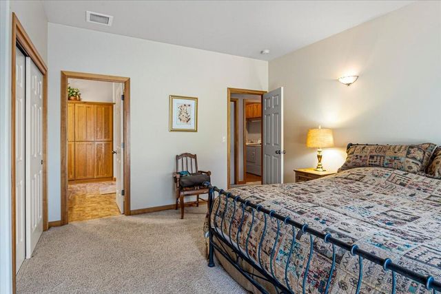 387 Goshawk Court, Redmond, OR 97756