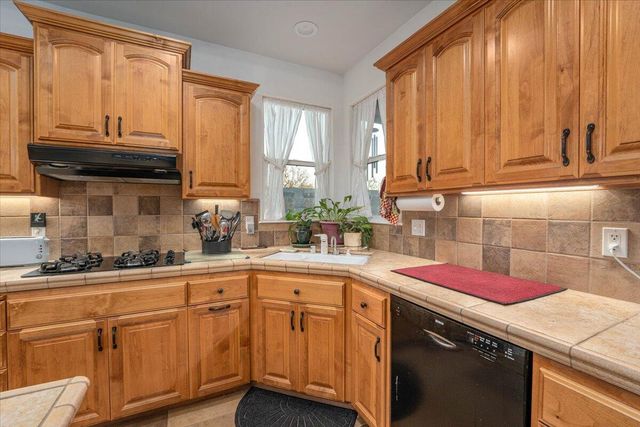 3318 Old Lantern Drive, Redding, CA 96003