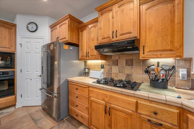 3318 Old Lantern Drive, Redding, CA 96003