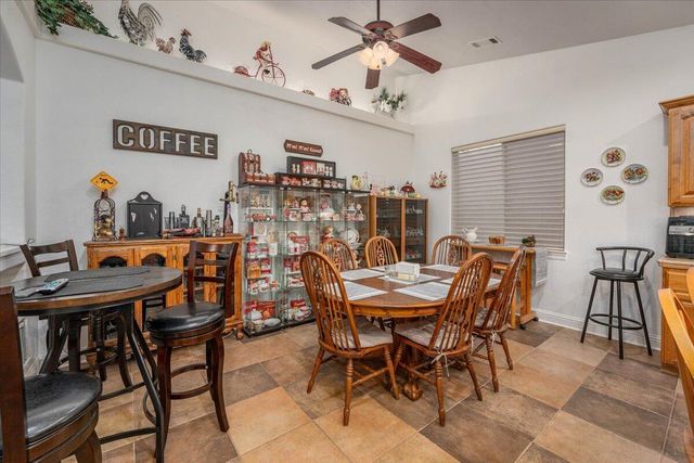 3318 Old Lantern Drive, Redding, CA 96003