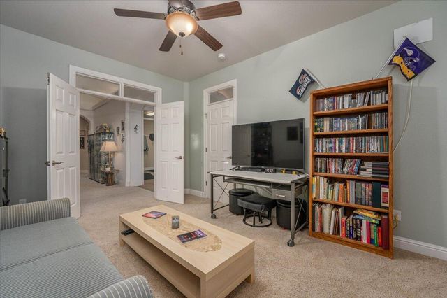 3318 Old Lantern Drive, Redding, CA 96003
