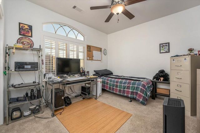3318 Old Lantern Drive, Redding, CA 96003