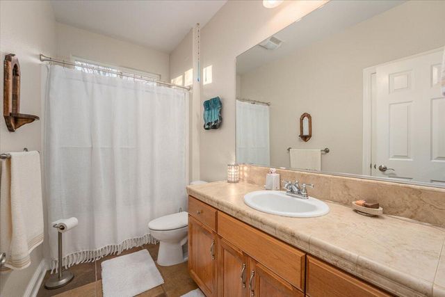 3318 Old Lantern Drive, Redding, CA 96003