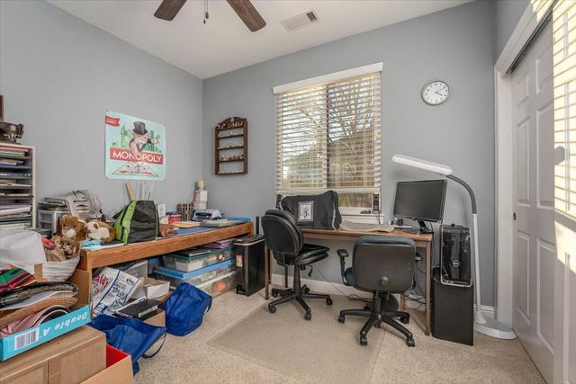 3318 Old Lantern Drive, Redding, CA 96003