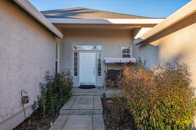 3318 Old Lantern Drive, Redding, CA 96003