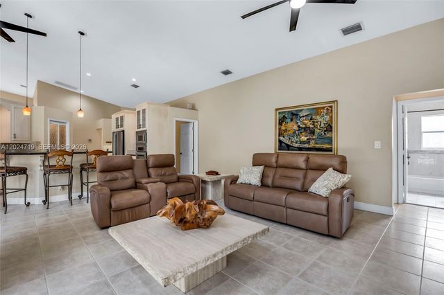 14501 SW 18th Ct, Davie, FL 33325