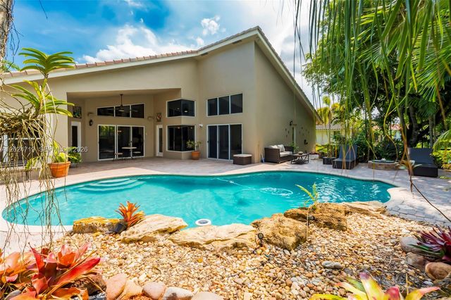 14501 SW 18th Ct, Davie, FL 33325