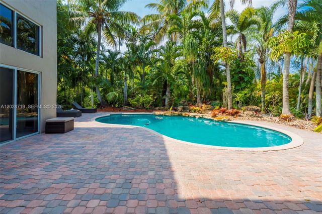 14501 SW 18th Ct, Davie, FL 33325