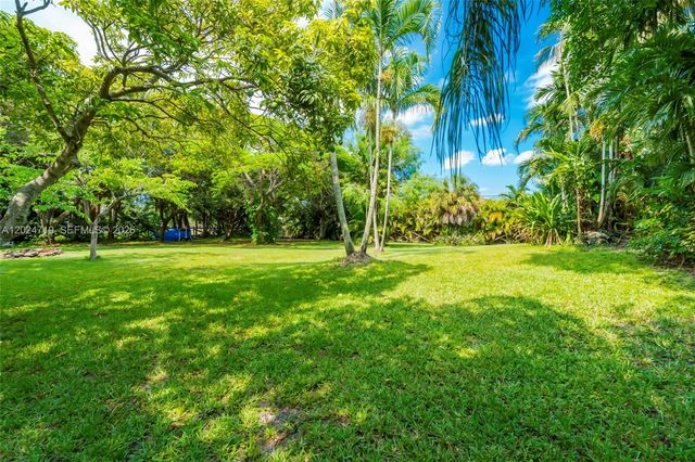 14501 SW 18th Ct, Davie, FL 33325