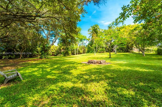 14501 SW 18th Ct, Davie, FL 33325