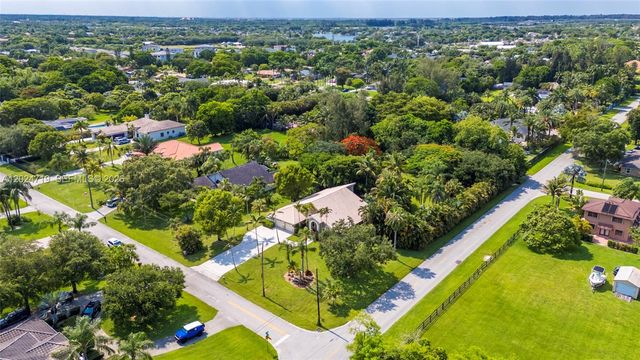 14501 SW 18th Ct, Davie, FL 33325