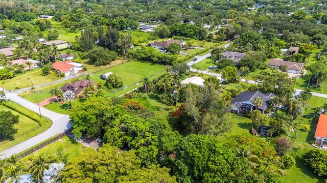 14501 SW 18th Ct, Davie, FL 33325