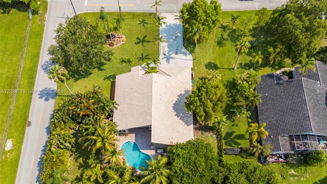 14501 SW 18th Ct, Davie, FL 33325
