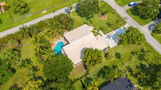 14501 SW 18th Ct, Davie, FL 33325
