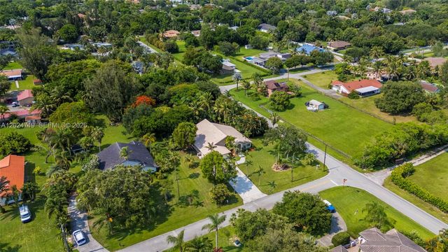 14501 SW 18th Ct, Davie, FL 33325
