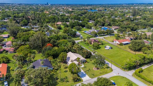 14501 SW 18th Ct, Davie, FL 33325
