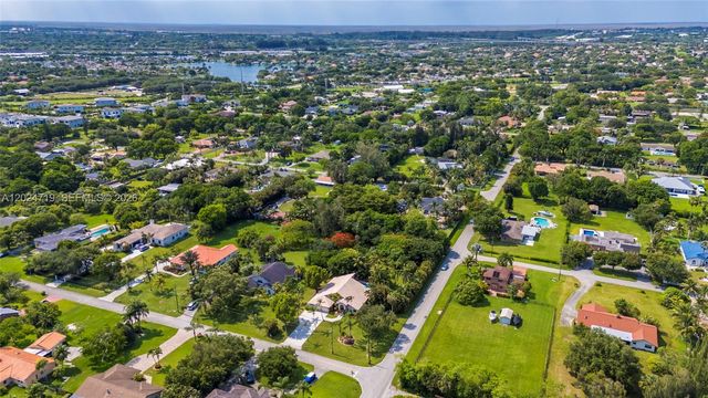 14501 SW 18th Ct, Davie, FL 33325