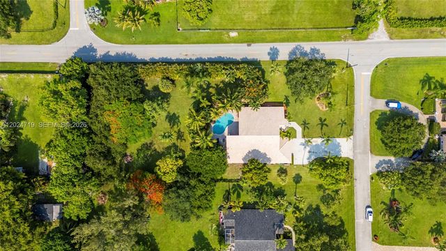 14501 SW 18th Ct, Davie, FL 33325