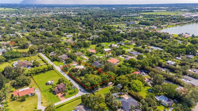 14501 SW 18th Ct, Davie, FL 33325