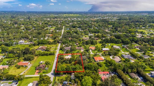 14501 SW 18th Ct, Davie, FL 33325