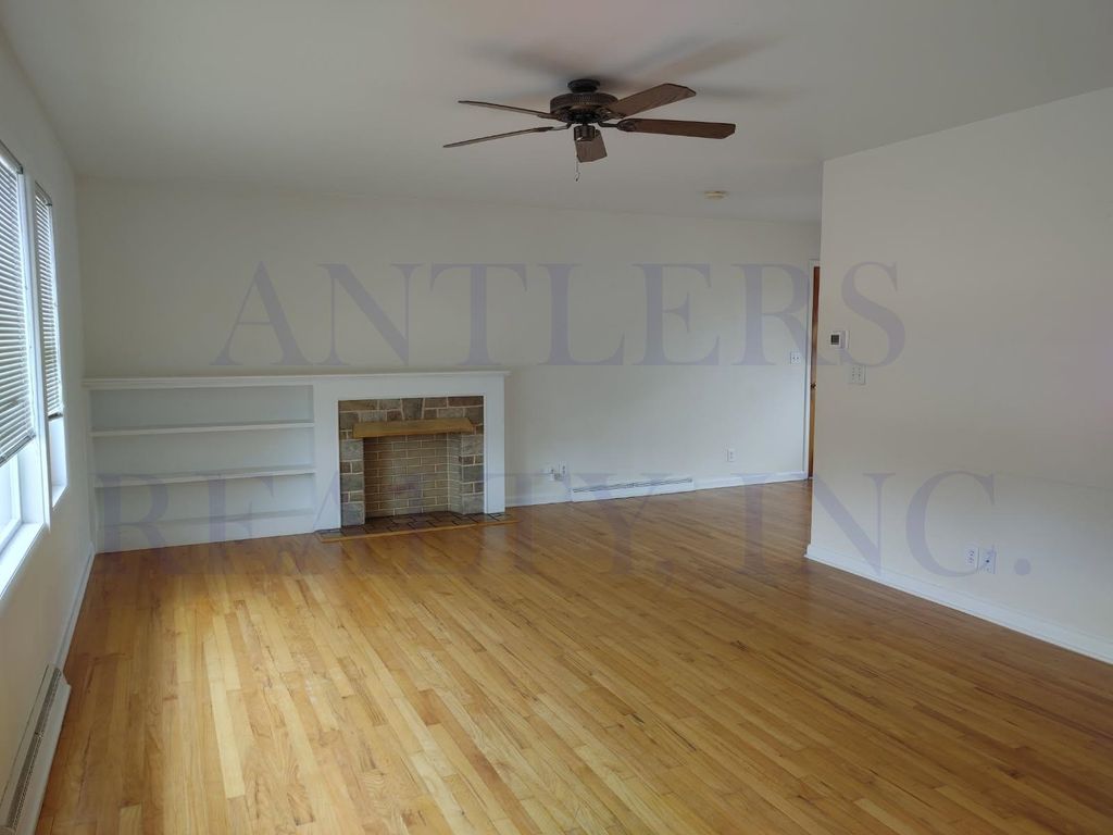 1925 Stampede Ave, Cody, WY 82414 photo 4