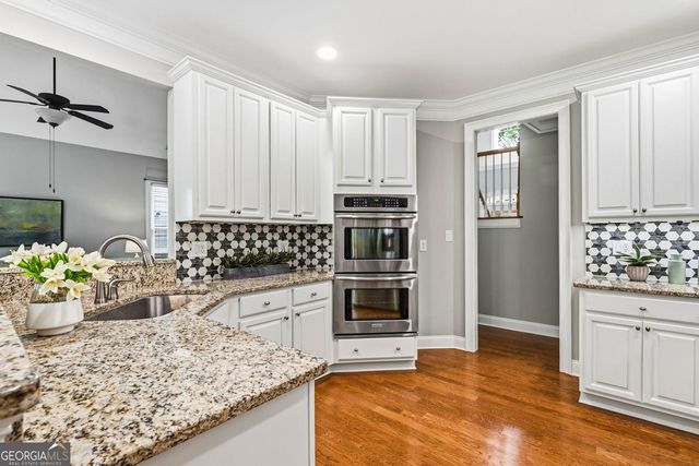 4066 Hill House Road SW, Smyrna, GA 30082