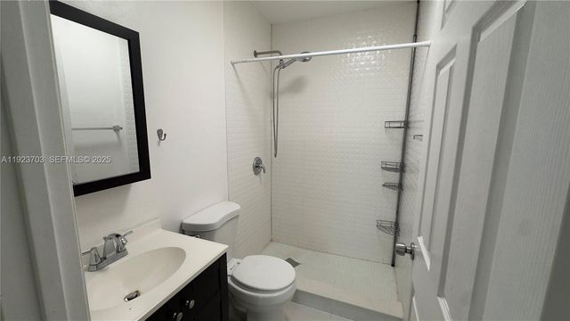 5125 SW 102nd Ave, Miami, FL 33165