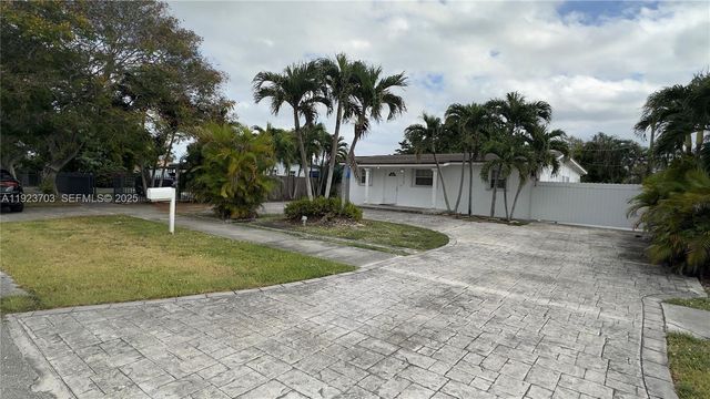 5125 SW 102nd Ave, Miami, FL 33165