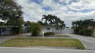 5125 SW 102nd Ave, Miami, FL 33165