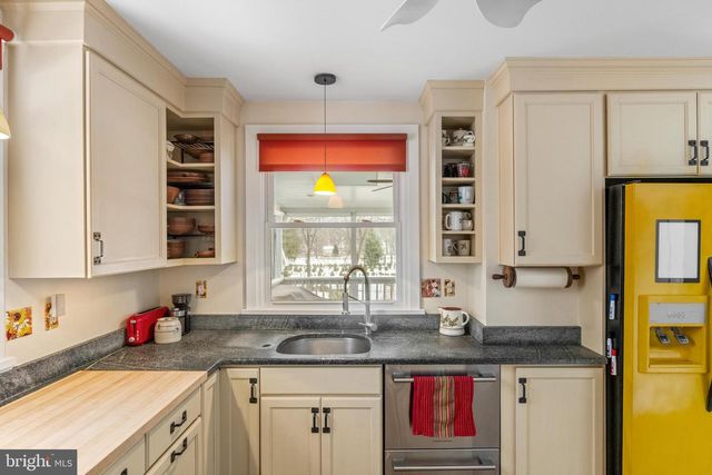 100 RIVER ROAD, Point Pleasant, PA 18947