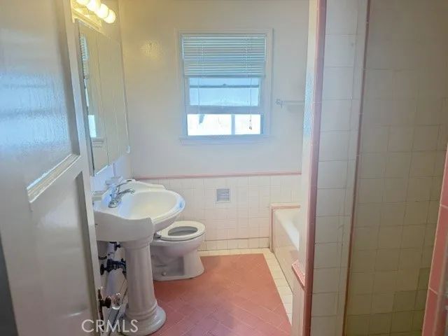 1365 Masselin, Los Angeles, CA 90019