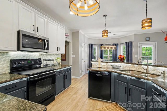 5304 Harvest Hill Drive, Harrisburg, NC 28075
