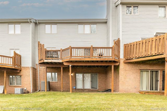 5081 Timberway Trail, Independence Charter Township, MI 48346