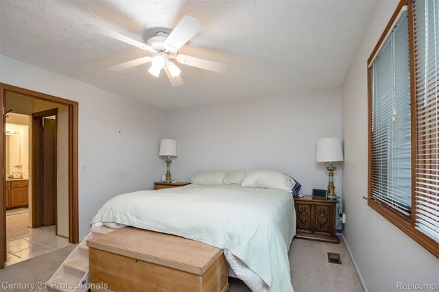 5081 Timberway Trail, Independence Charter Township, MI 48346