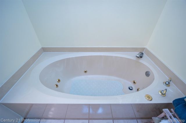 5081 Timberway Trail, Independence Charter Township, MI 48346