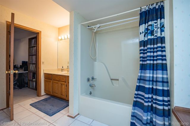 5081 Timberway Trail, Independence Charter Township, MI 48346