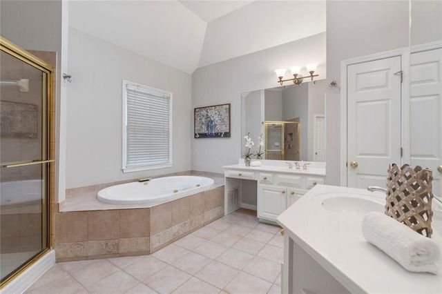 5052 Vinings Estates Court SE, Mableton, GA 30126