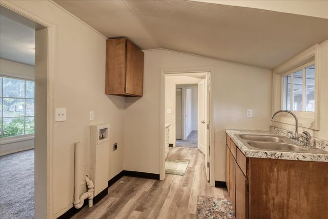 2607 W KIERNAN Ave, Spokane, WA 99205