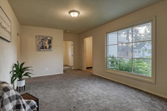 2607 W KIERNAN Ave, Spokane, WA 99205