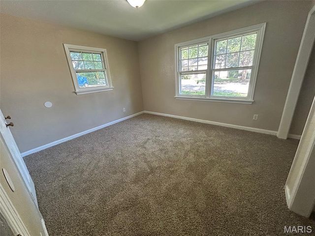305 Mueller Avenue, St Louis, MO 63135