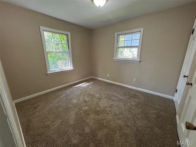 305 Mueller Avenue, St Louis, MO 63135