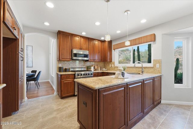 2239 E TAXIDEA Way, Phoenix, AZ 85048