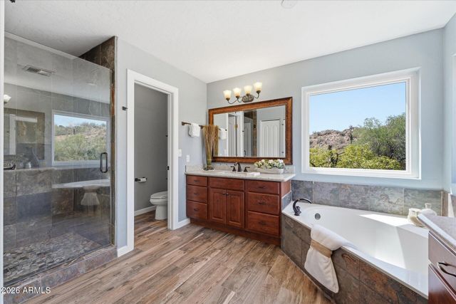 2239 E TAXIDEA Way, Phoenix, AZ 85048
