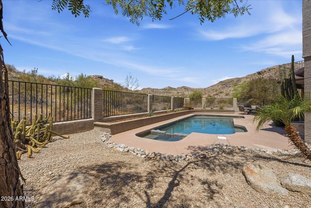 2239 E TAXIDEA Way, Phoenix, AZ 85048