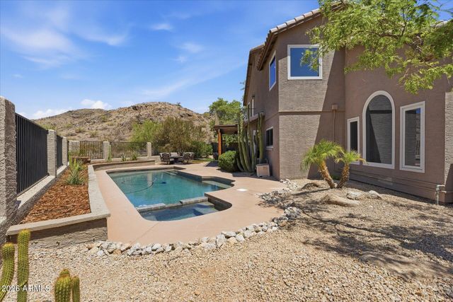 2239 E TAXIDEA Way, Phoenix, AZ 85048