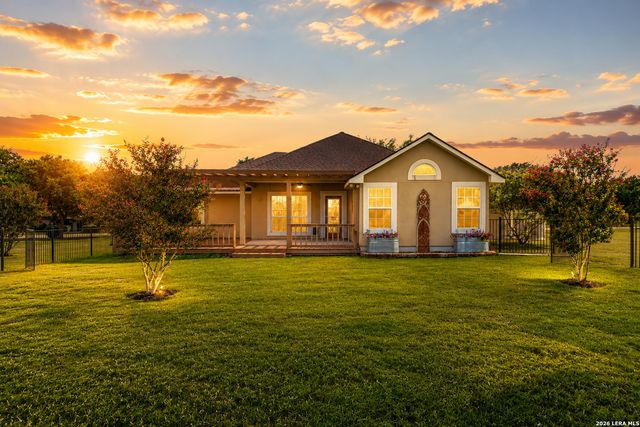15815 White Cap Dr, Lytle, TX 78052